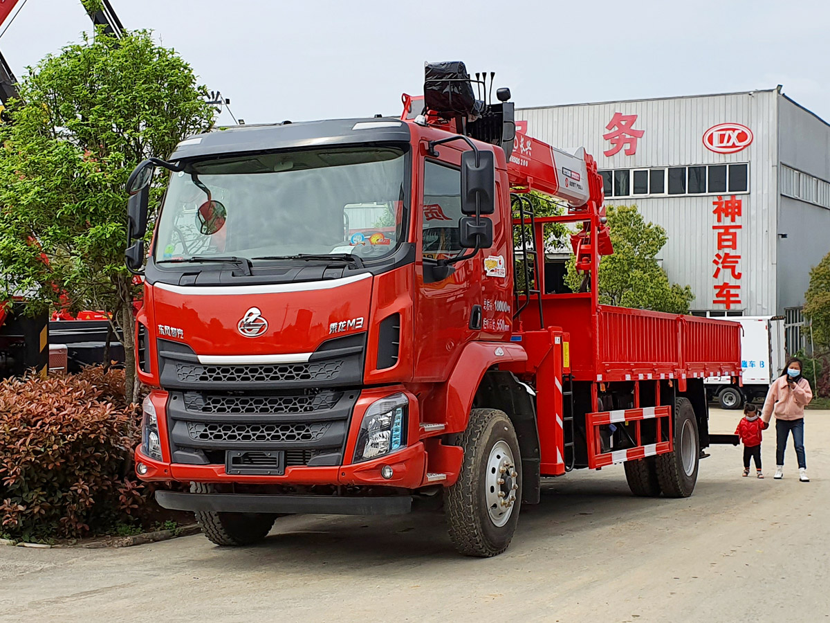東風(fēng)柳汽乘龍上裝長興8噸吊機(jī)