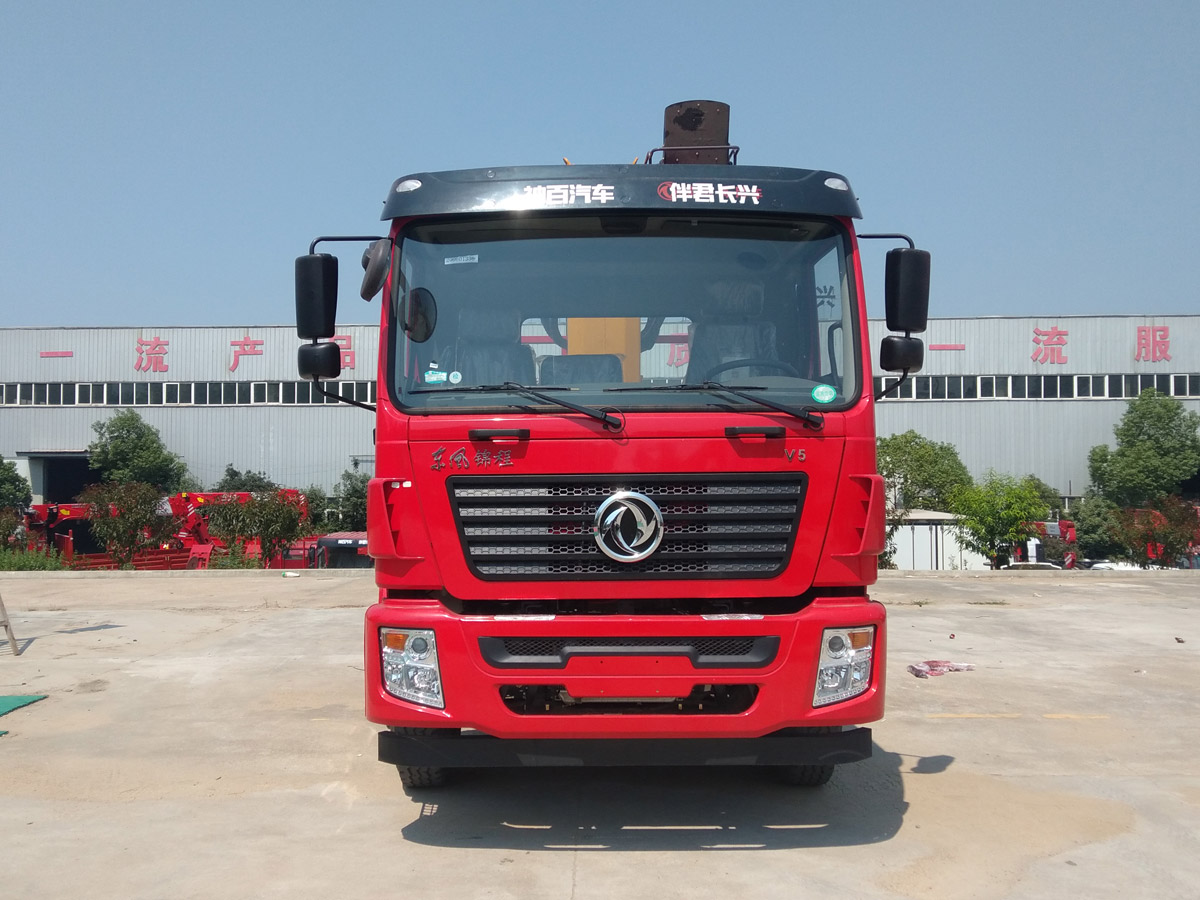 東風(fēng)錦程V5前四后八上裝徐工14噸吊機