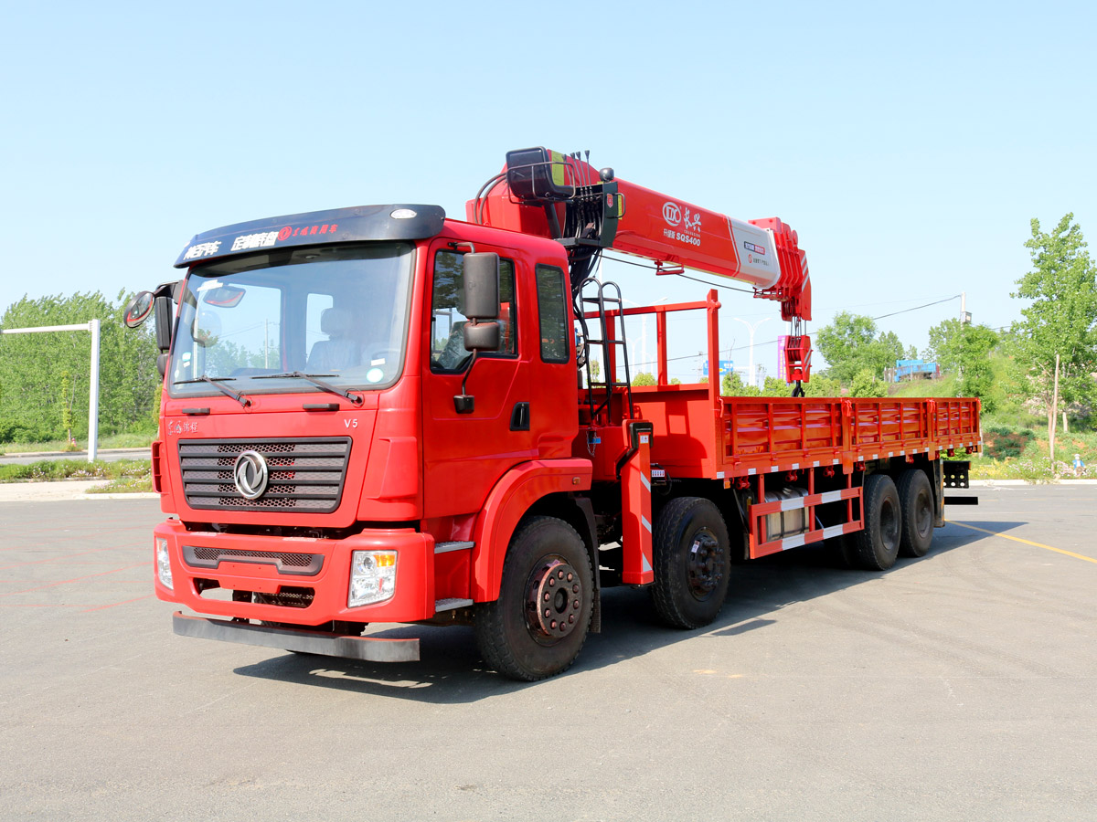 東風(fēng)錦程V5前四后八上裝長(zhǎng)興16噸吊機(jī)