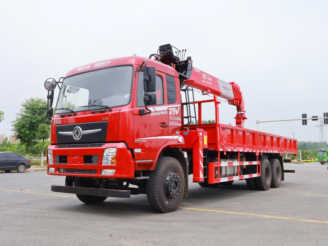 東風(fēng)暢行D3V后雙橋，上裝長(zhǎng)興8噸直臂式吊機(jī)